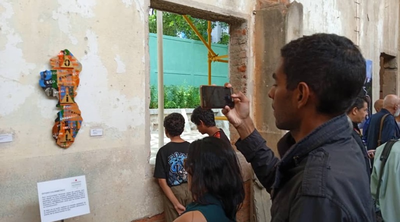 Artistas venezolanos exhiben su visión del Esequibo en Caracas